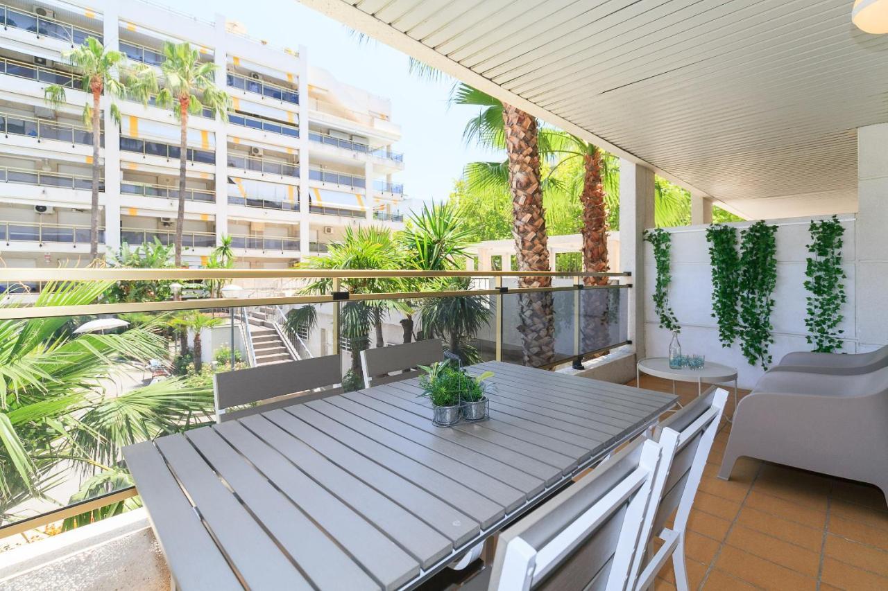 Uhc Michelangelo Apartments Salou Rom bilde