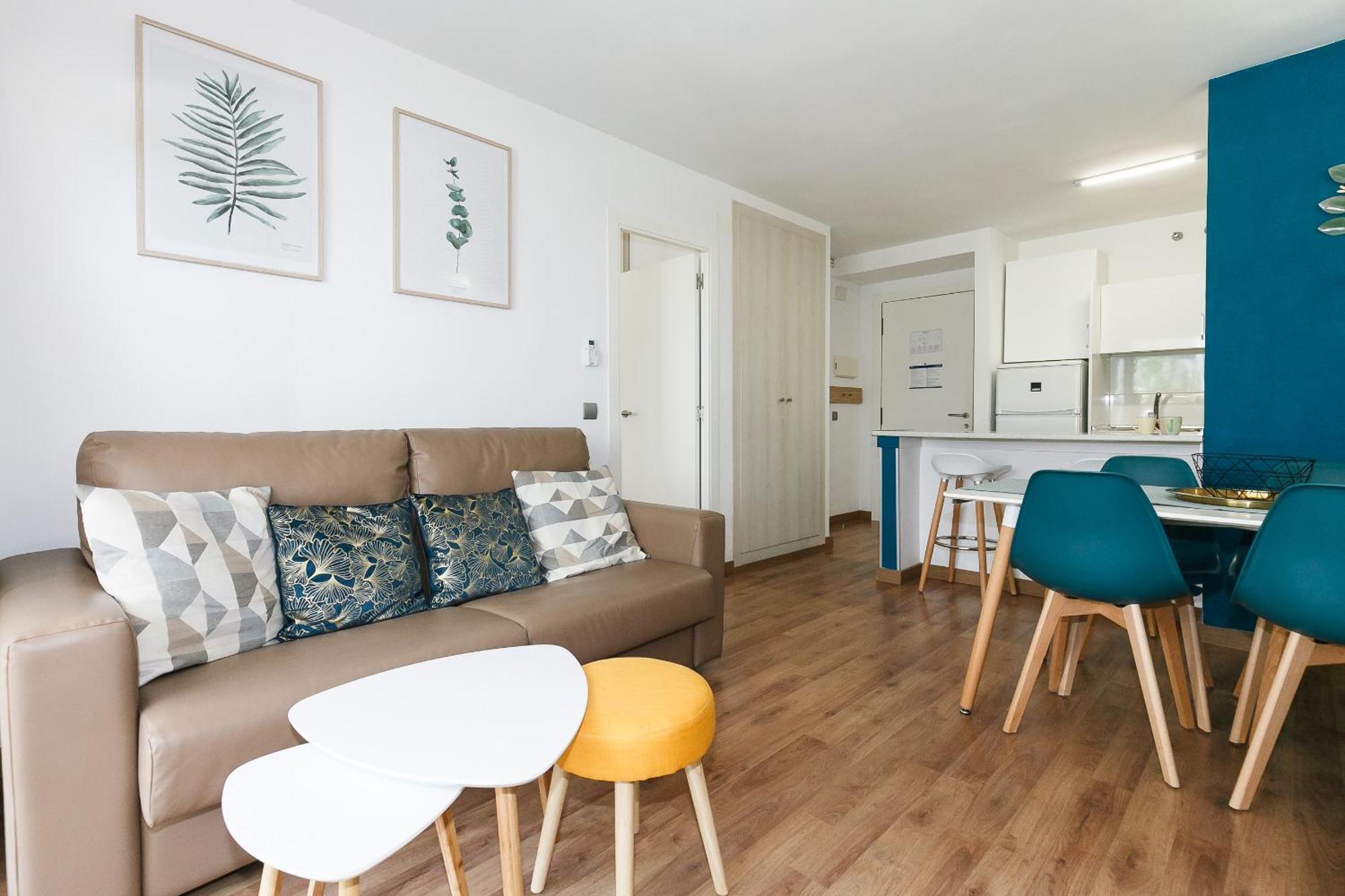 Uhc Michelangelo Apartments Salou Rom bilde