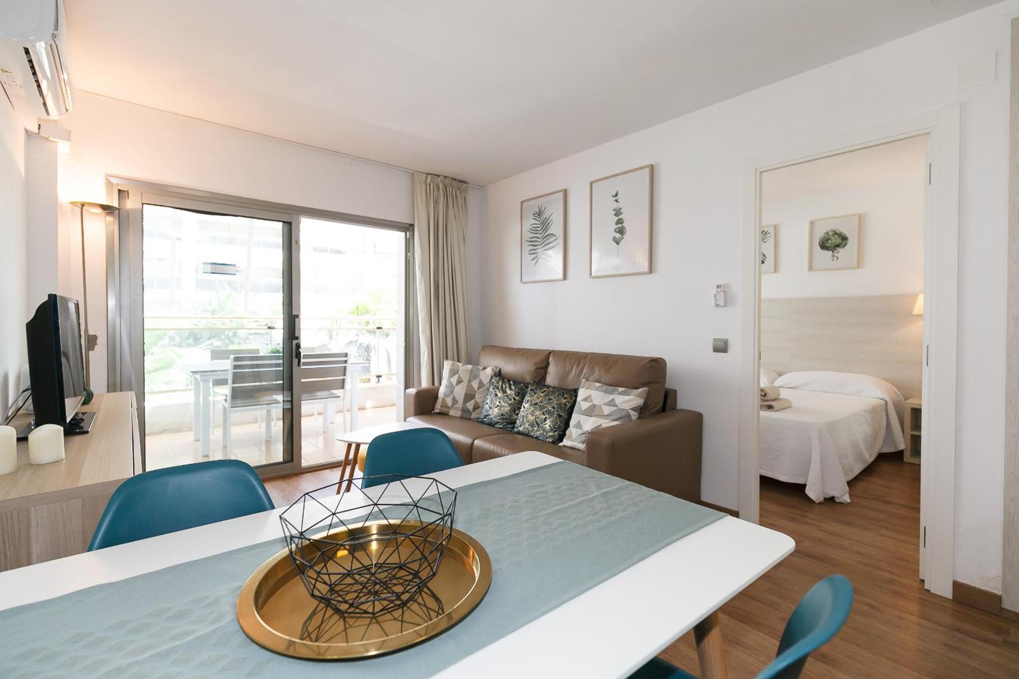 Uhc Michelangelo Apartments Salou Rom bilde