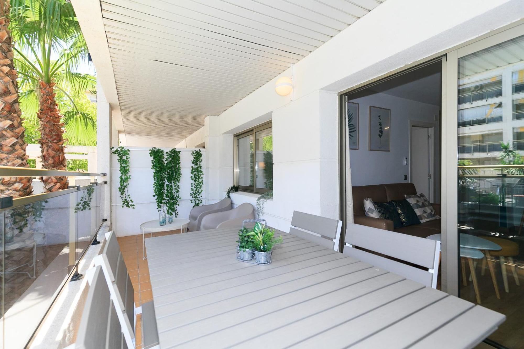 Uhc Michelangelo Apartments Salou Rom bilde